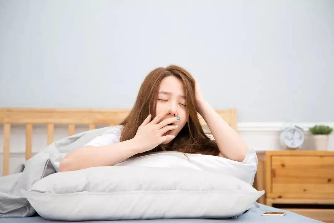 早起出現4個(gè)癥狀，提示你血壓升高了!